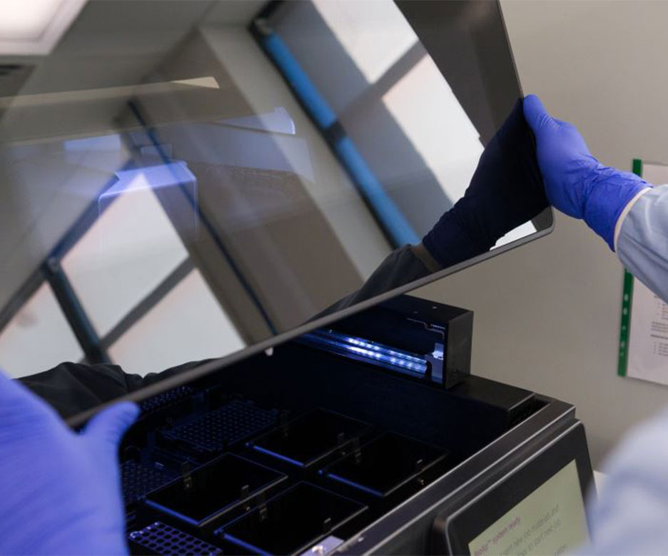 The BioXP DNA/mRNA printer inside